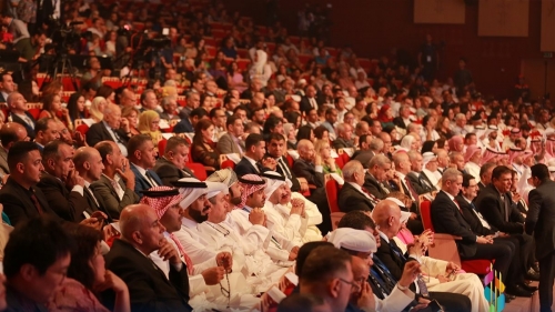 عطور عربية لمحمد علي كمون في افتتاح المهرجان