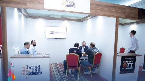   روبرتاج عن أجنحة المعرض التكنولوجي وسوق البرامج